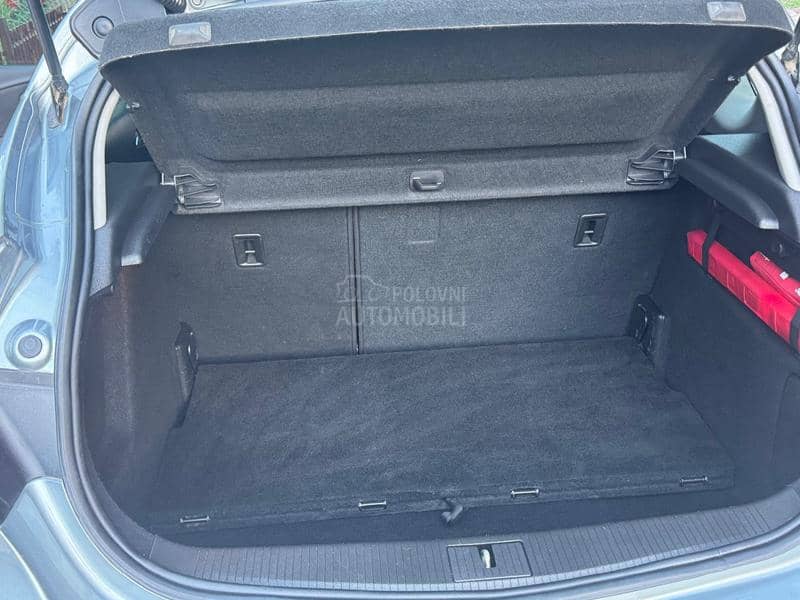 Opel Astra J 