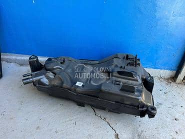 Ad blu rezervoar sa pumpom za Audi A3 od 2021. do 2025. god.