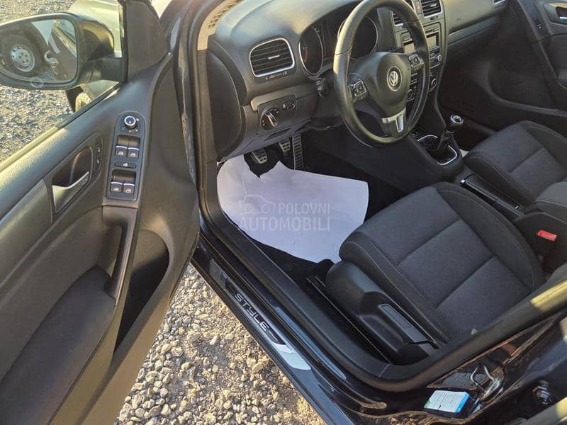 Volkswagen Golf 6 1.6tdi STYLE