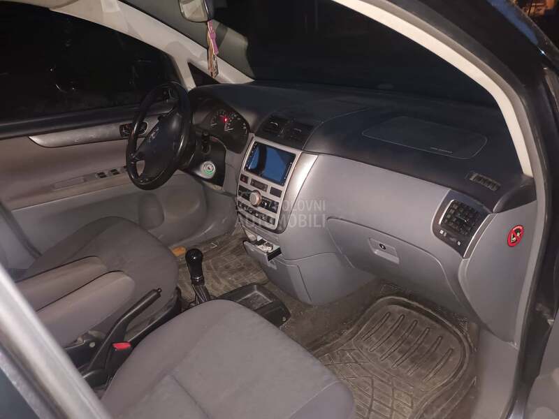 Toyota Avensis Verso 2.0d4d