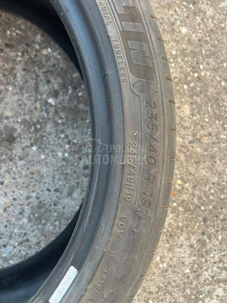 Michelin 235/40 R19 Letnja