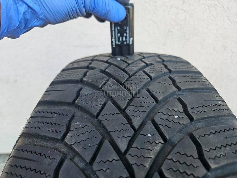 Bridgestone 215/65 R17 Zimska