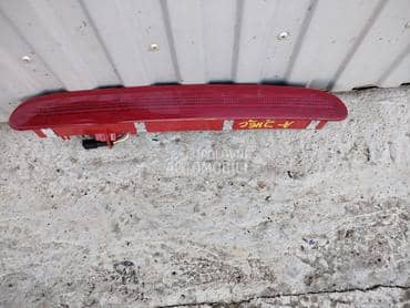 Trece stop svetlo hecbek za Opel Astra J od 2010. do 2018. god.