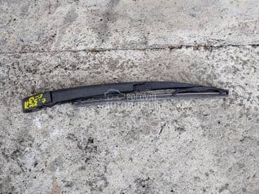 Zadnji nrisac hecbek za Opel Astra J od 2010. do 2018. god.