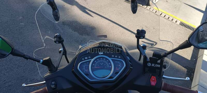 Sym HD 300