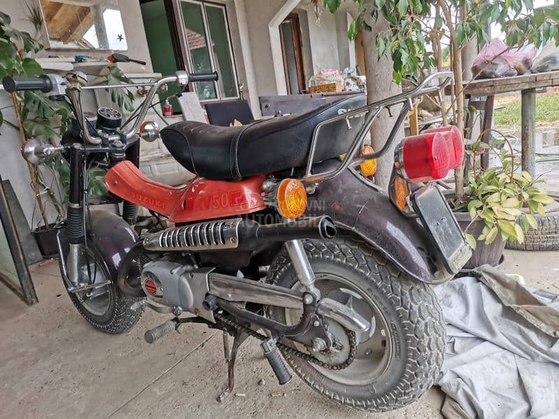 Suzuki RV50
