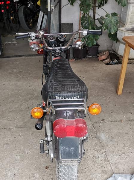 Suzuki RV50