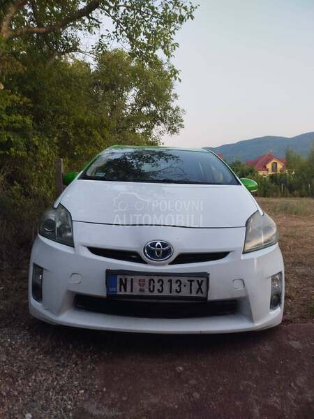 Toyota Prius III, 1.8 Hybrid