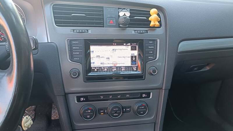 Volkswagen Golf 7 1.6 TDI bluemotion