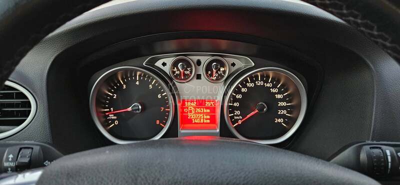 Ford Focus 1.6 b