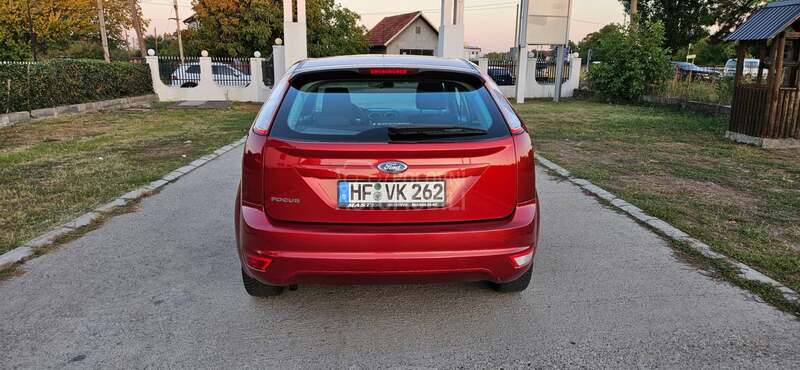 Ford Focus 1.6 b