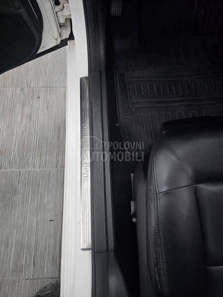 Mercedes Benz E 200 