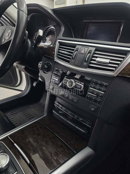 Mercedes Benz E 200 