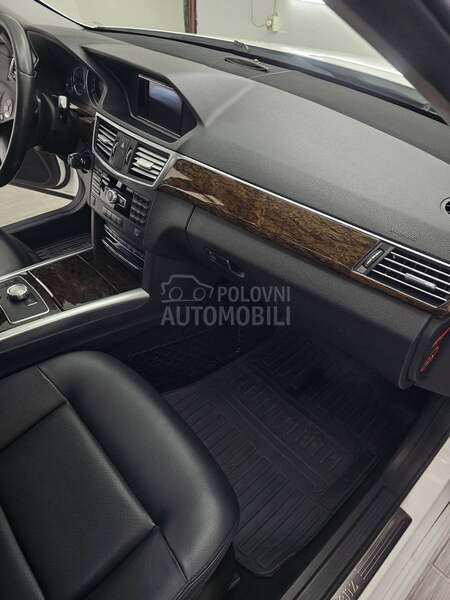 Mercedes Benz E 200 