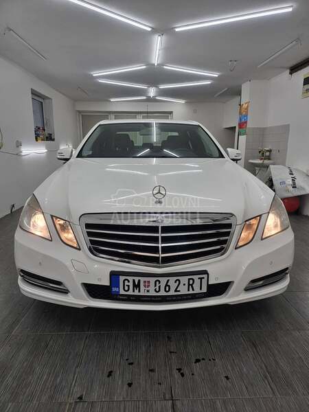Mercedes Benz E 200 