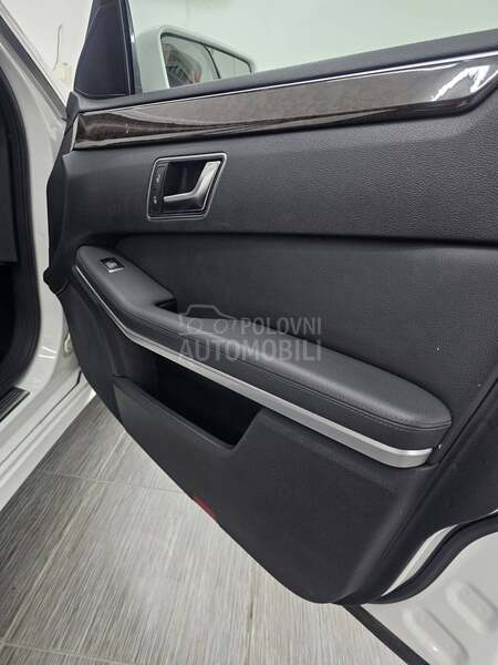 Mercedes Benz E 200 