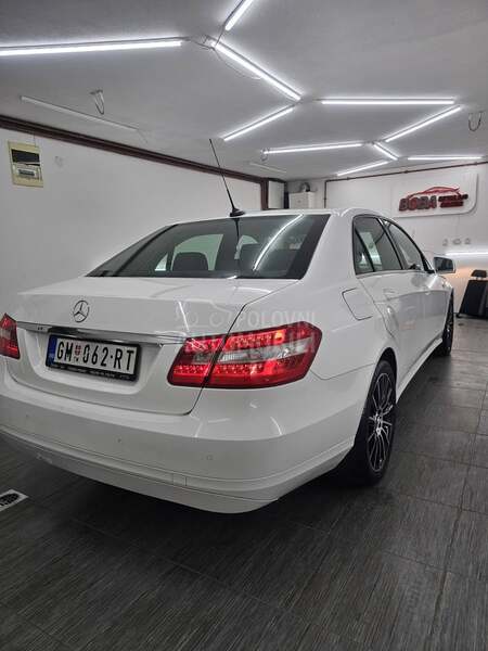 Mercedes Benz E 200 