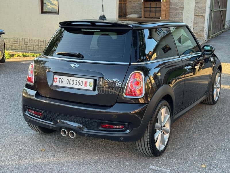 MINI Cooper S SD MINI Cooper S SD
