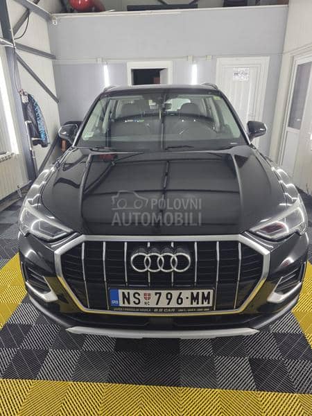 Audi Q3 F3