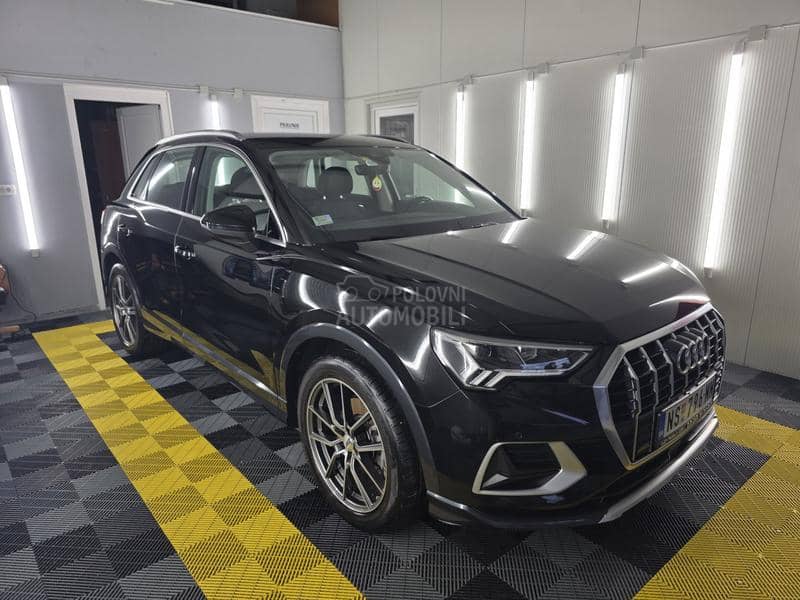 Audi Q3 F3