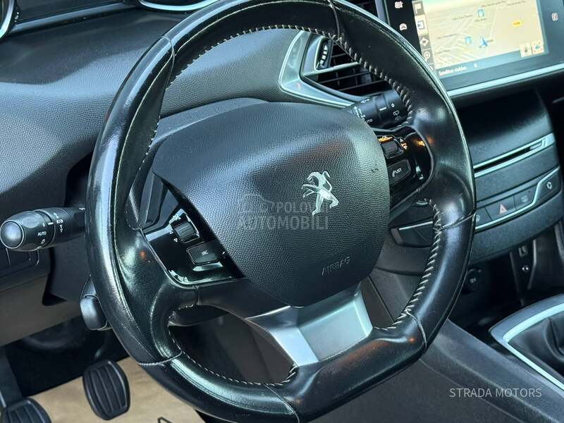 Peugeot 308 1.6 BLUE HDI ALLURE