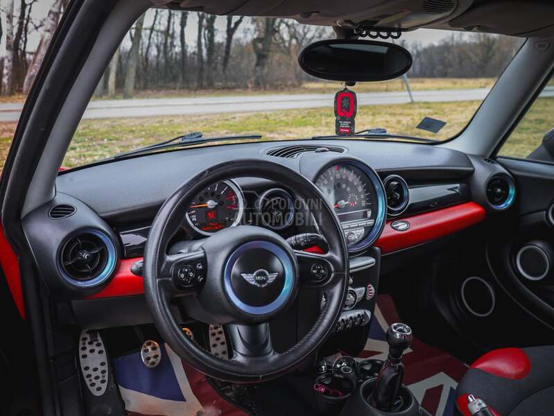 MINI Cooper S look