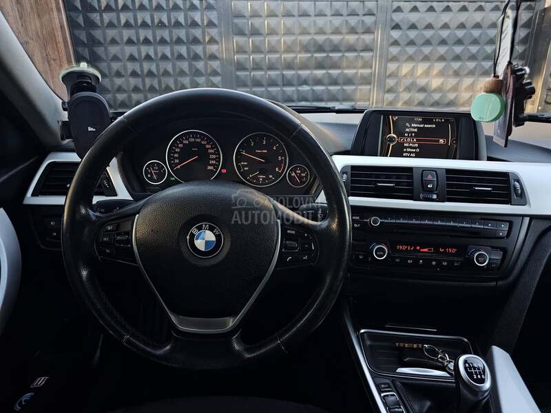 BMW 318 