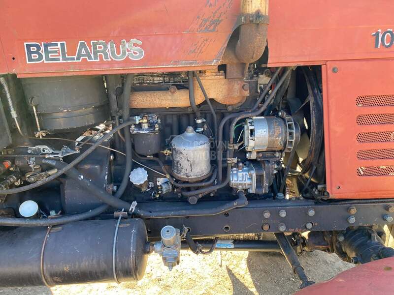 Belarus 1025 / 820  dva komada