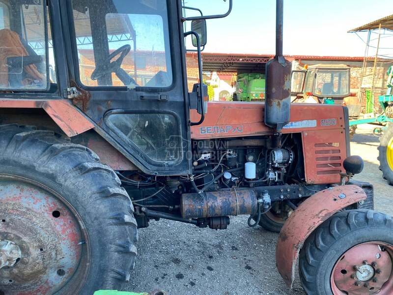 Belarus 1025 / 820  dva komada