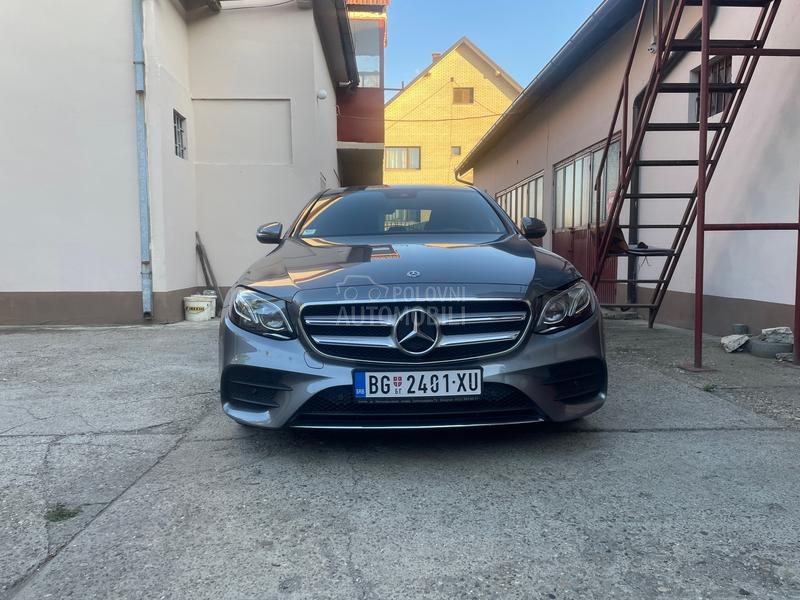 Mercedes Benz E 220 AMG