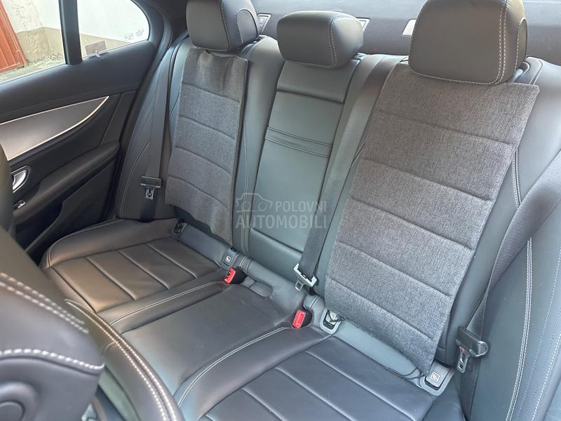 Mercedes Benz E 220 AMG