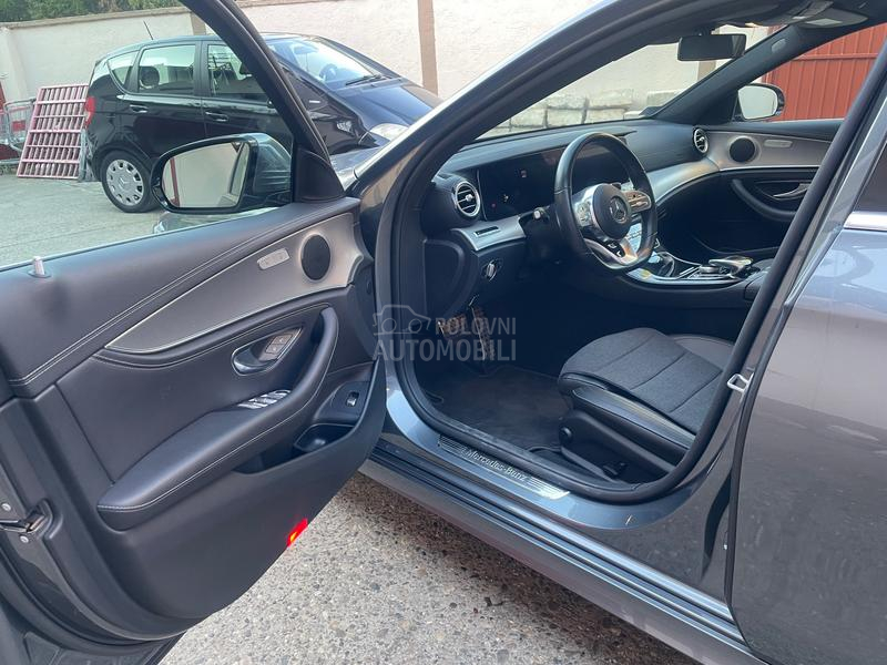 Mercedes Benz E 220 AMG