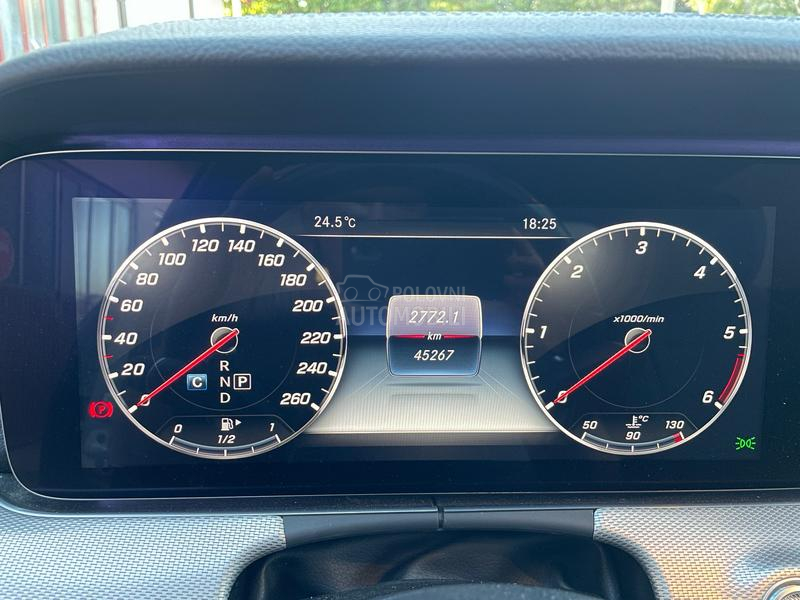 Mercedes Benz E 220 AMG