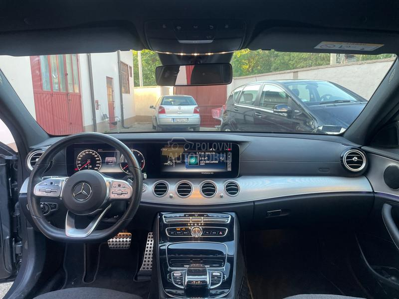 Mercedes Benz E 220 AMG