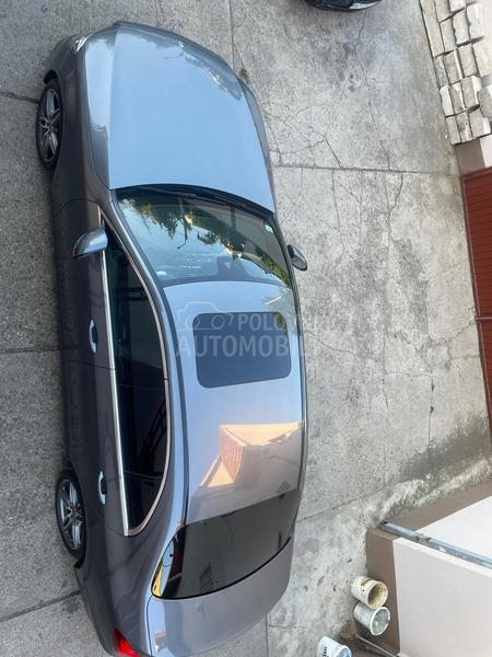 Mercedes Benz E 220 AMG