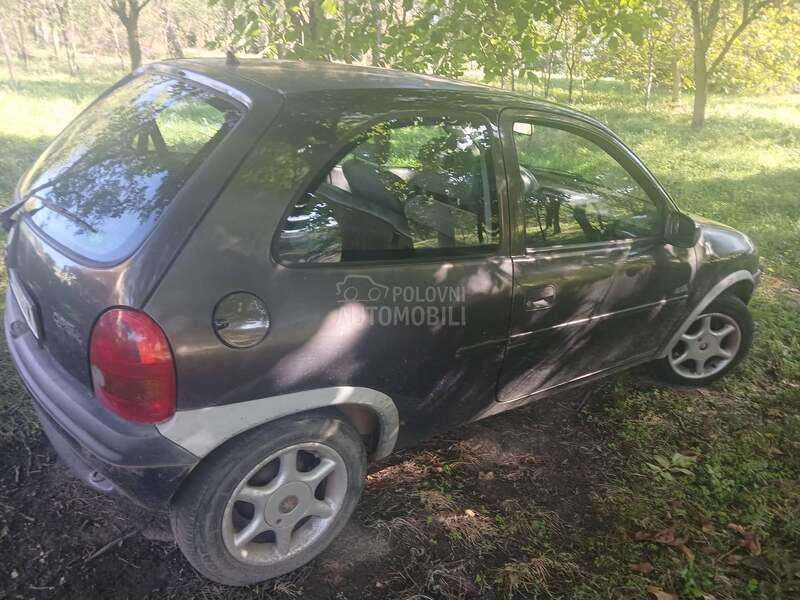 Opel Corsa B 