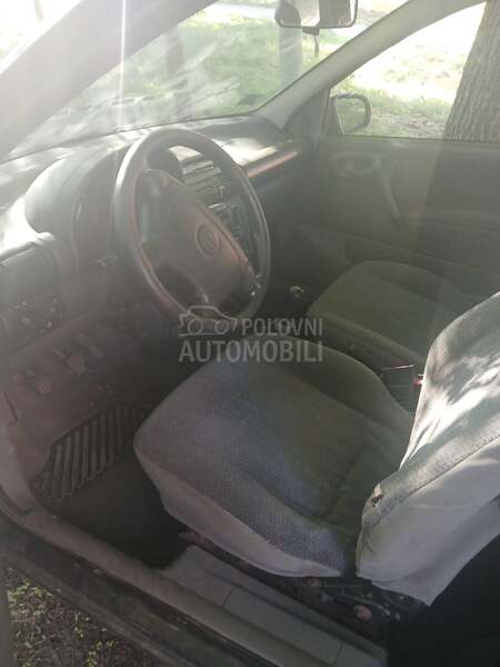 Opel Corsa B 