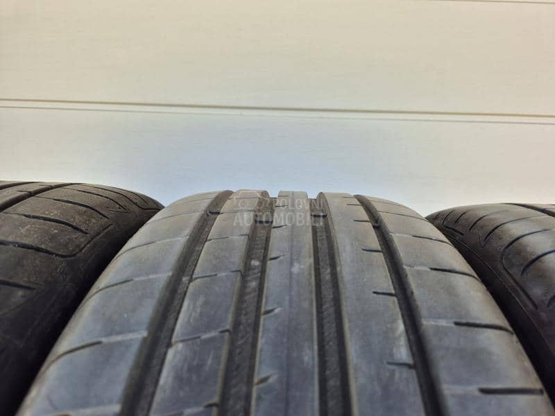 Goodyear 235/45 R19 Letnja
