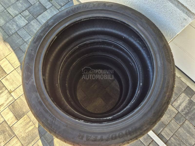 Goodyear 235/45 R19 Letnja