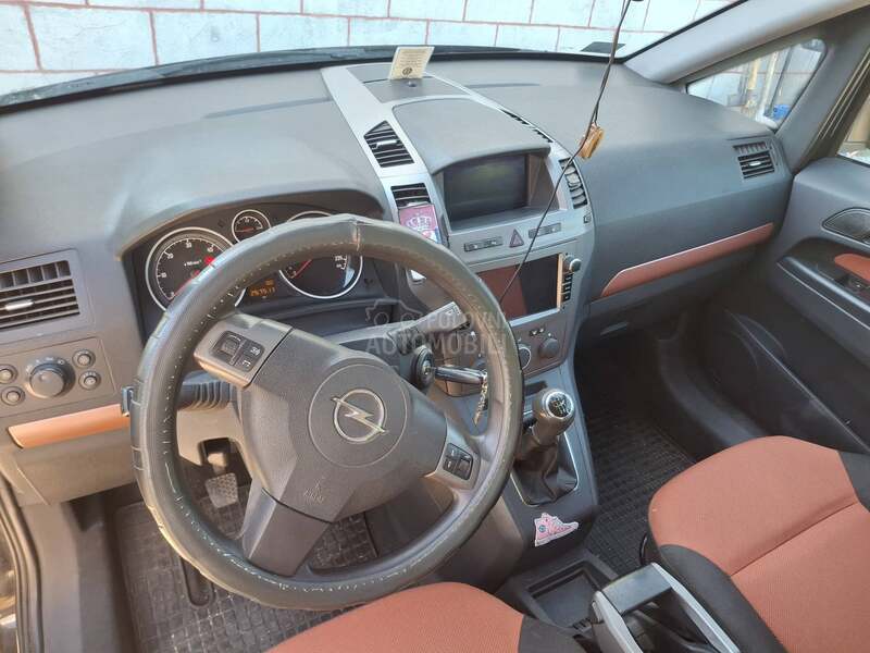 Opel Zafira 1.9 CDTI