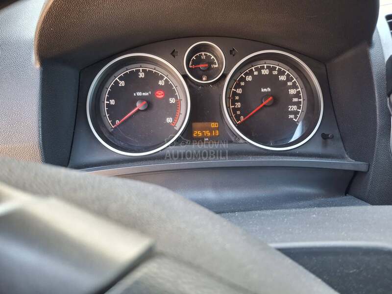 Opel Zafira 1.9 CDTI