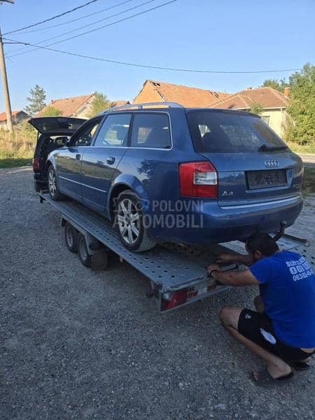 Audi A4 2003. god. -  kompletan auto u delovima