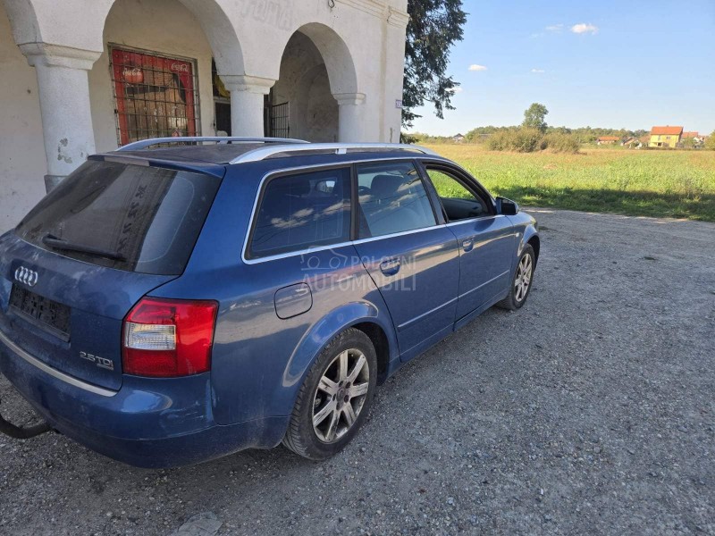 Audi A4 2003. god. -  kompletan auto u delovima