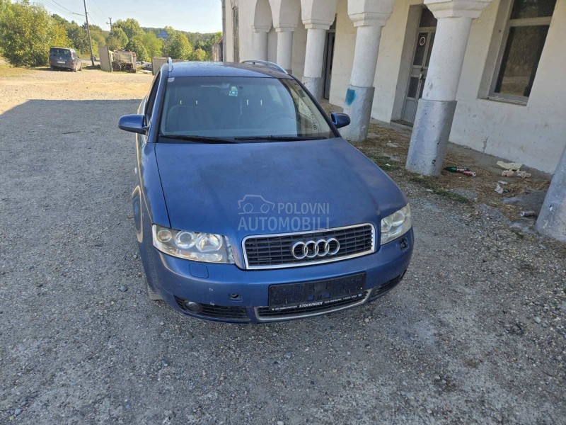 Audi A4 2003. god. -  kompletan auto u delovima
