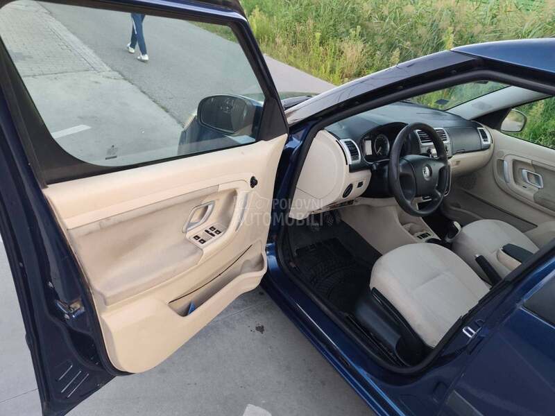 Škoda Roomster 