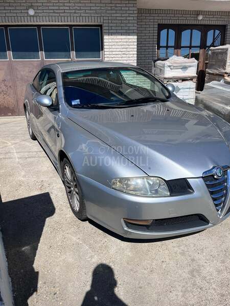 Alfa Romeo GT 