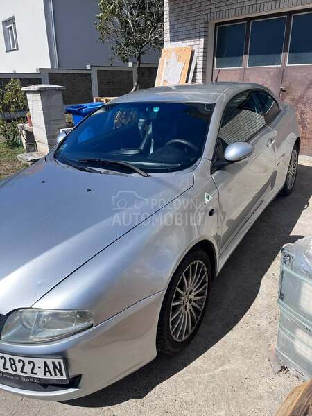 Alfa Romeo GT 