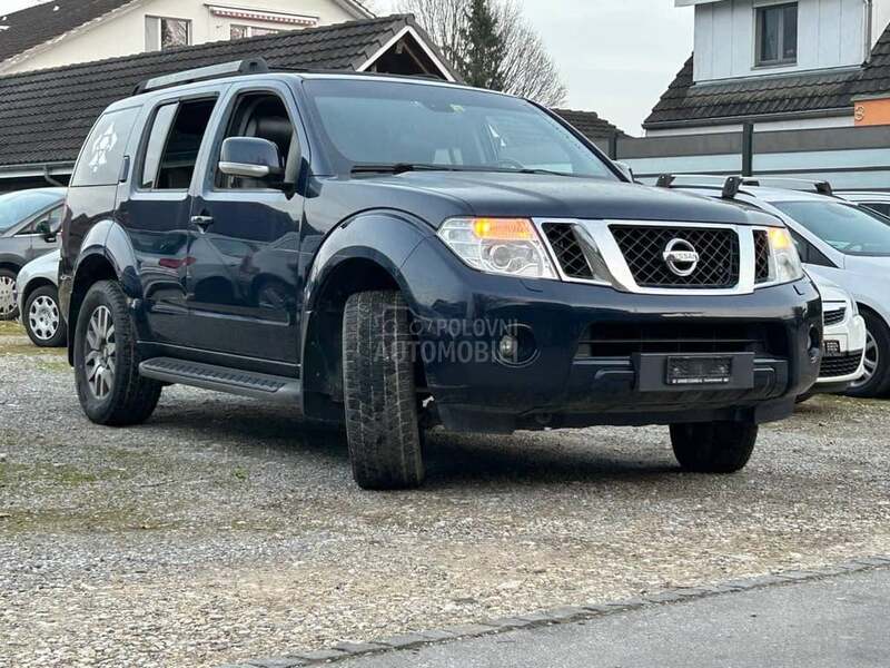 Nissan Pathfinder 2.5