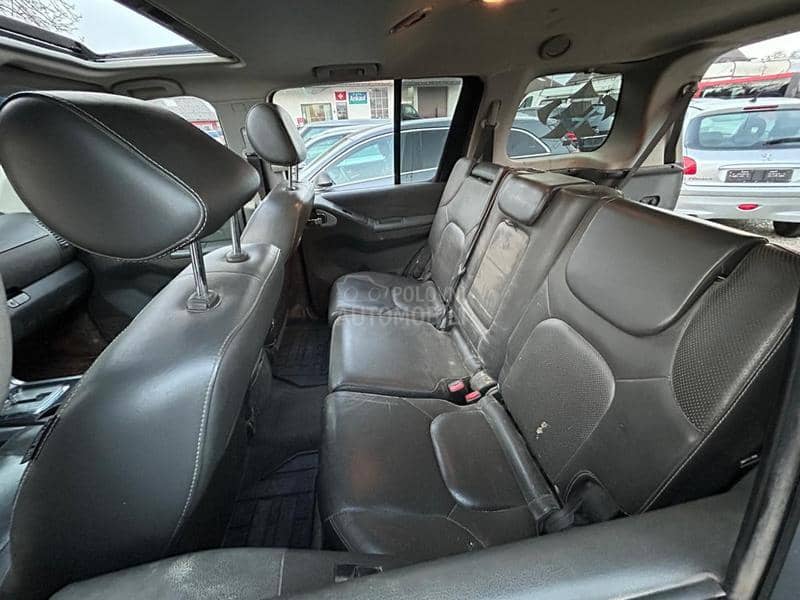 Nissan Pathfinder 2.5