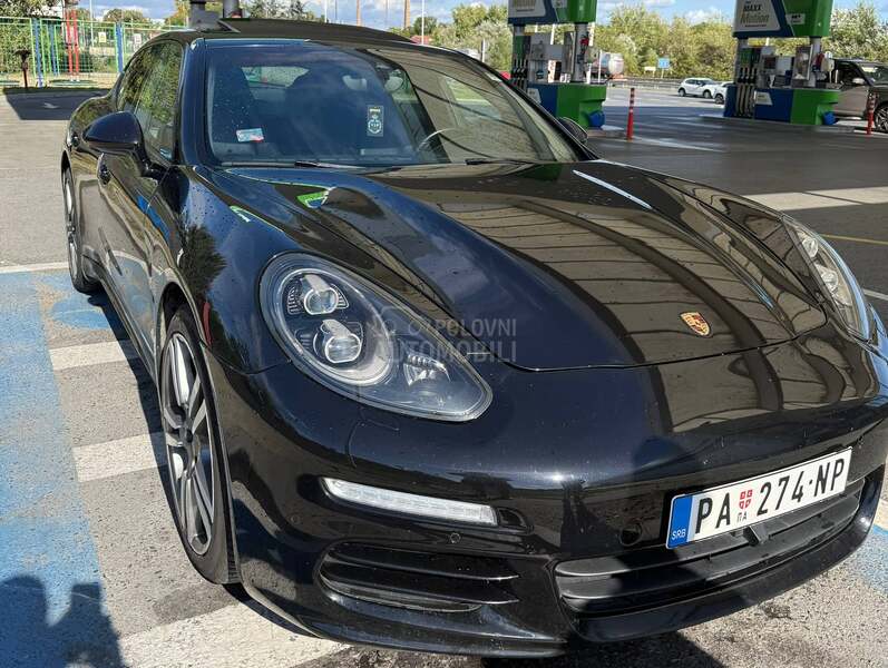 Porsche Panamera 